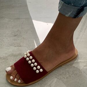 Chic Pearl-Embellished Maroon Slide Sandals